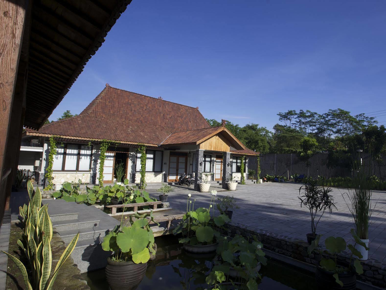 Amata Borobudur Resort Magelang Luaran gambar