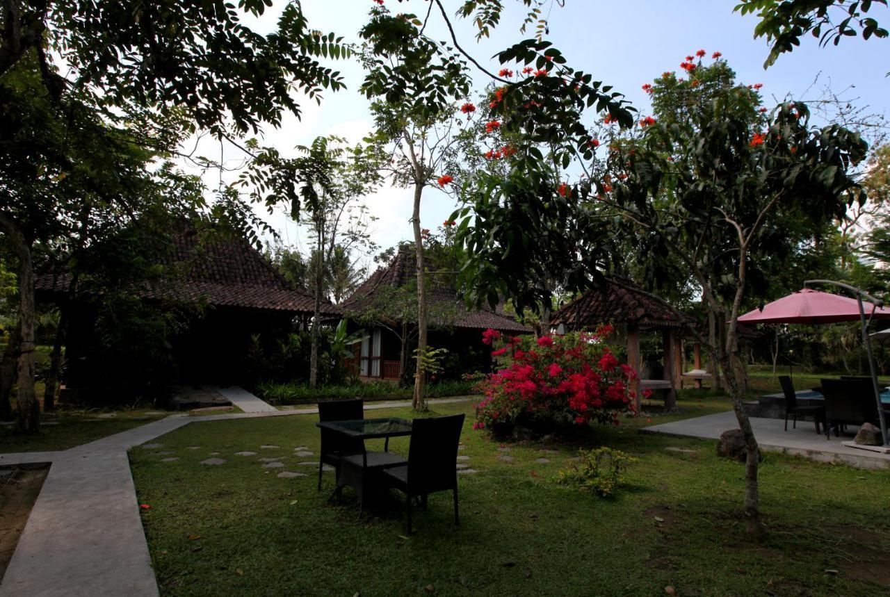 Amata Borobudur Resort Magelang Luaran gambar